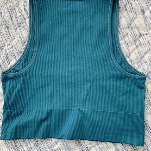 Aurora Crop Rib Tank - Picture 3 of 6